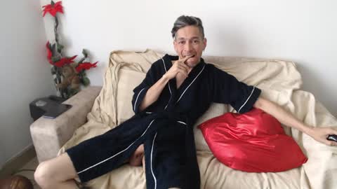 mrcock_col online show from April 1, 2026, 12:50 pm