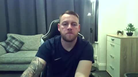 mrengland86566 online show from March 10, 2026, 9:31 pm