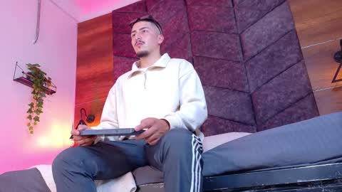 Mr Fox online show from February 2, 2026, 7:34 pm