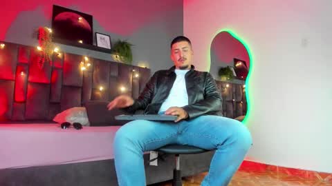 Mr Fox online show from February 5, 2026, 7:40 pm