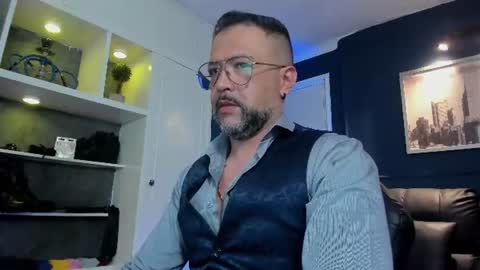 MrFrank. online show from July 14, 2026, 6:02 pm