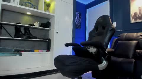 MrFrank. online show from July 28, 2026, 2:13 pm