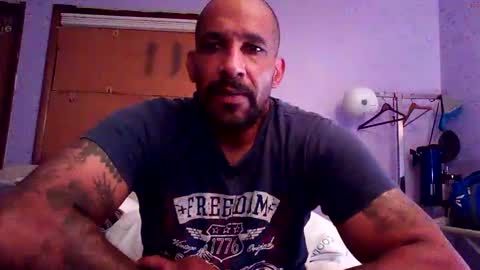 mrfuckyourite online show from October 5, 2025, 5:44 pm