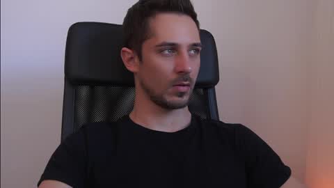 juan luis online show from March 26, 2026, 11:27 am