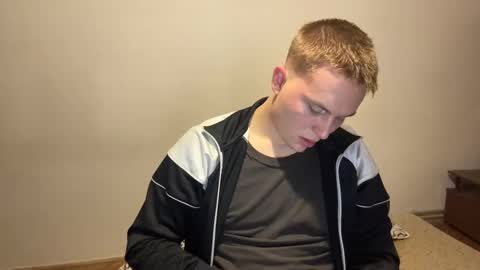 Snapshot of mrheat_ chatting on October 14, 2025, 6:20 pm Max online show from October 14, 2025, 6:20 pm