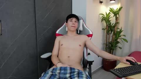 Bastian online show from December 2, 2025, 3:12 am