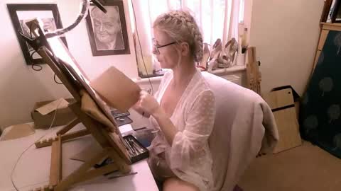 Mr  Mrs J online show from October 16, 2025, 4:08 pm