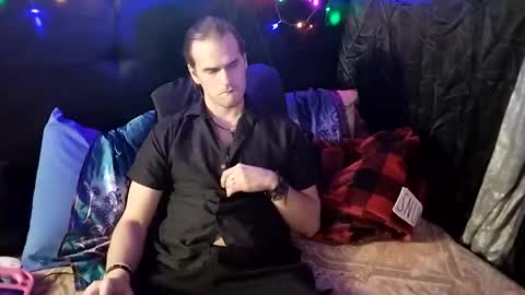 Snapshot of mrkinksized chatting on January 8, 2025, 3:29 am MrKinkSized online show from January 8, 2025, 3:29 am