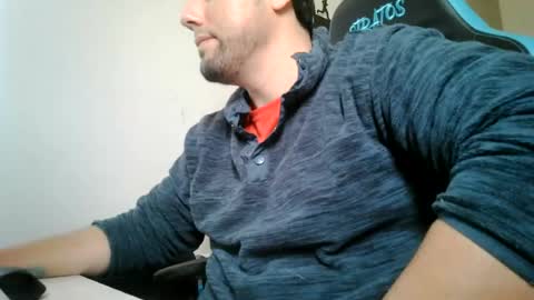 Snapshot of mrlilnice chatting on August 6, 2026, 3:25 pm mrlilnice online show from August 6, 2026, 3:25 pm