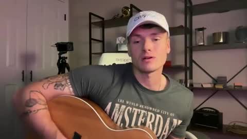 Snapshot of mrryanvoss chatting on December 21, 2024, 1:15 am Mr Ryan Voss online show from December 21, 2024, 1:15 am