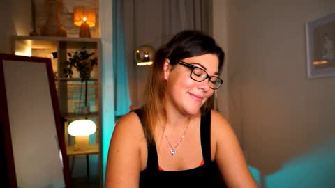 Tamara online show from October 9, 2025, 6:17 pm