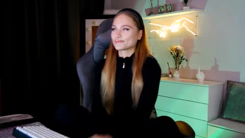 YOUR OWNER online show from February 22, 2025, 9:26 pm