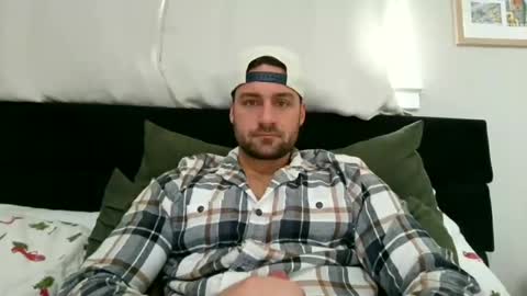 mrthickly818 online show from February 24, 2026, 2:26 pm