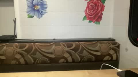 ms_cougarcrush online show from November 19, 2025, 11:27 pm