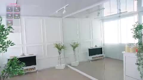 Samantha online show from February 3, 2025, 1:51 pm