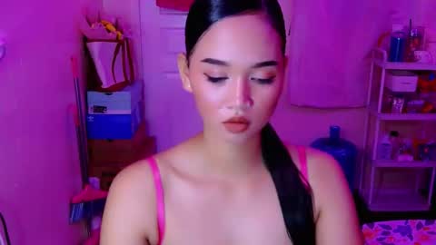 ms_maria8888 online show from December 14, 2025, 2:22 pm