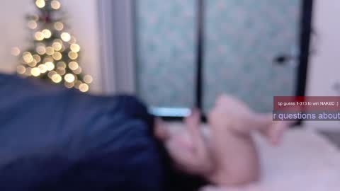 R o r i  SnapChat heyroriv2 wednesday - sunday Noon oclock mountain - 5pm mountain online show from December 19, 2024, 10:32 pm