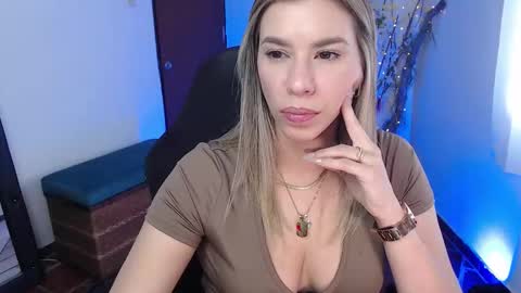 Snapshot of ms_sofiax chatting on October 21, 2025, 6:19 pm Sofia online show from October 21, 2025, 6:19 pm