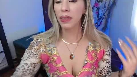 Snapshot of ms_sofiax chatting on October 23, 2025, 4:17 pm Sofia online show from October 23, 2025, 4:17 pm