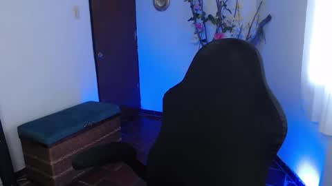 Snapshot of ms_sofiax chatting on November 6, 2025, 3:02 pm Sofia online show from November 6, 2025, 3:02 pm