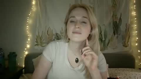 Snapshot of msclairewhatever chatting on September 8, 2025, 10:42 pm msclairewhatever online show from September 8, 2025, 10:42 pm