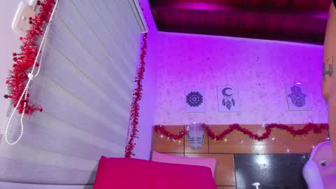 Manuela  online show from December 31, 2024, 9:21 am