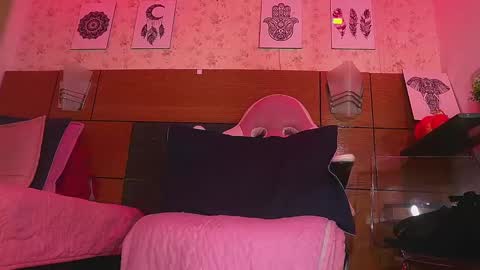 Manuela  online show from February 11, 2025, 6:08 am