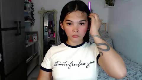 tefany online show from October 5, 2025, 1:42 pm