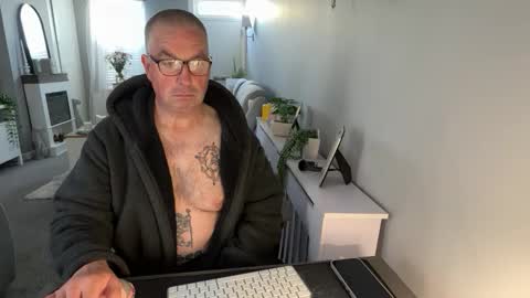 Snapshot of mtb1697 chatting on September 30, 2025, 8:52 am mtb1697 online show from September 30, 2025, 8:52 am