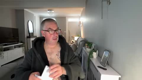 Snapshot of mtb1697 chatting on October 11, 2025, 10:03 am mtb1697 online show from October 11, 2025, 10:03 am