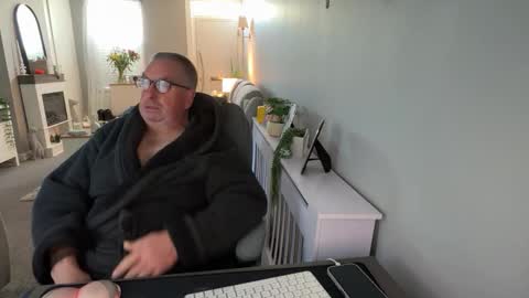 Snapshot of mtb1697 chatting on October 24, 2025, 9:06 am mtb1697 online show from October 24, 2025, 9:06 am