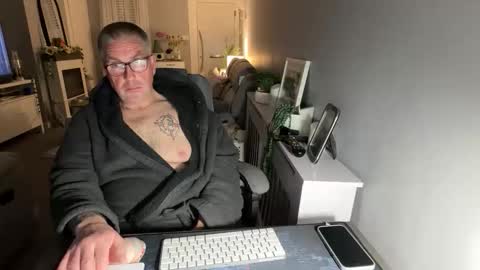 mtb1697 online show from April 18, 2026, 11:38 pm