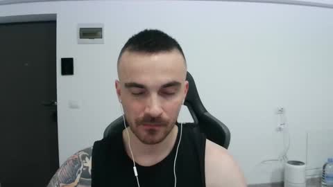 Victor online show from February 16, 2025, 4:42 pm