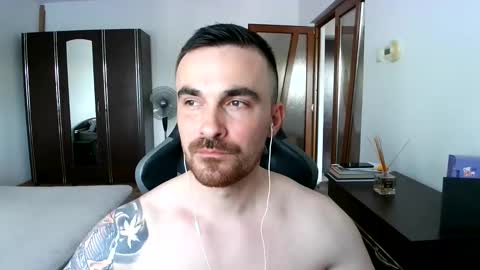 Snapshot of mu5clemania chatting on May 24, 2026, 3:17 pm Victor online show from May 24, 2026, 3:17 pm
