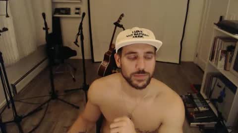 Snapshot of muchachote_ chatting on December 20, 2025, 4:41 am muchachote_ online show from December 20, 2025, 4:41 am