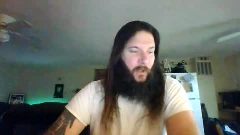 Snapshot of mudge chatting on January 6, 2025, 1:53 am Mudge online show from January 6, 2025, 1:53 am