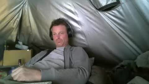Snapshot of mudjimba chatting on June 6, 2026, 6:45 pm mudjimba online show from June 6, 2026, 6:45 pm