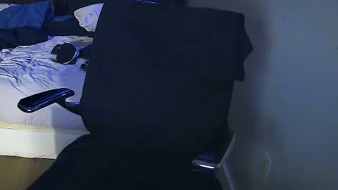 Snapshot of muffdiver718 chatting on January 15, 2025, 11:00 am Muffdiver online show from January 15, 2025, 11:00 am