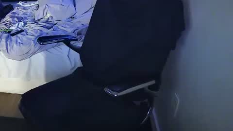 Snapshot of muffdiver718 chatting on January 20, 2025, 9:24 am Muffdiver online show from January 20, 2025, 9:24 am