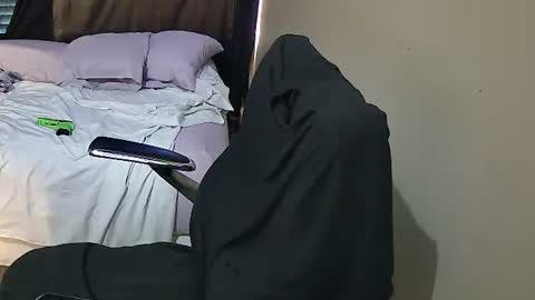 Snapshot of muffdiver718 chatting on January 22, 2025, 5:28 pm Muffdiver online show from January 22, 2025, 5:28 pm