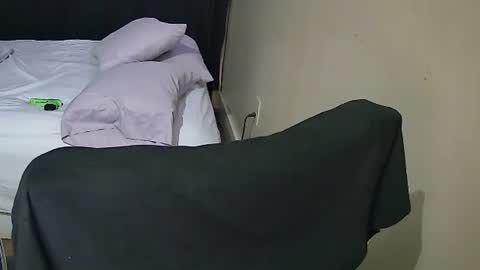 Snapshot of muffdiver718 chatting on January 26, 2025, 12:48 am Muffdiver online show from January 26, 2025, 12:48 am