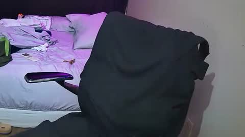 Snapshot of muffdiver718 chatting on February 8, 2025, 9:36 pm Muffdiver online show from February 8, 2025, 9:36 pm