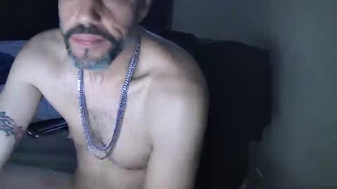 Snapshot of muffdiver718 chatting on February 16, 2025, 11:38 am Muffdiver online show from February 16, 2025, 11:38 am