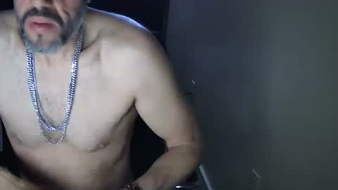 Snapshot of muffdiver718 chatting on February 24, 2025, 8:27 am Muffdiver online show from February 24, 2025, 8:27 am