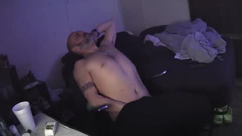 Snapshot of muffdiver718 chatting on January 18, 2026, 2:21 pm Muffdiver online show from January 18, 2026, 2:21 pm