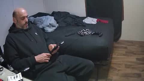 Snapshot of muffdiver718 chatting on February 16, 2026, 11:23 pm Muffdiver online show from February 16, 2026, 11:23 pm