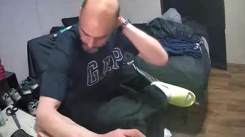 Snapshot of muffdiver718 chatting on March 1, 2026, 12:40 pm Muffdiver online show from March 1, 2026, 12:40 pm