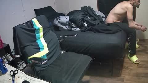 Snapshot of muffdiver718 chatting on March 3, 2026, 2:18 am Muffdiver online show from March 3, 2026, 2:18 am