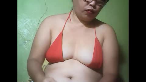 Snapshot of muffy_bunny chatting on February 14, 2025, 9:10 pm muffy_bunny online show from February 14, 2025, 9:10 pm