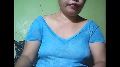 Snapshot of muffy_bunny chatting on November 2, 2025, 6:21 pm muffy_bunny online show from November 2, 2025, 6:21 pm
